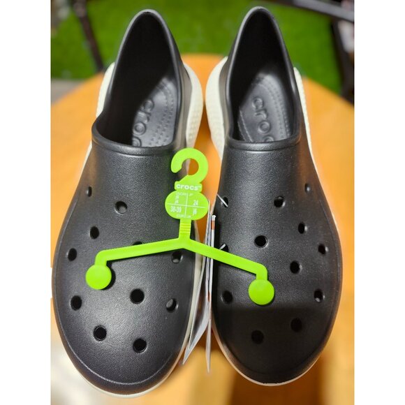 Crocs shoe style Size J6 - Picture 3 of 5